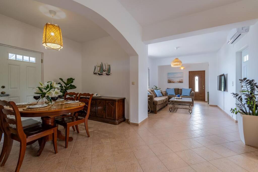 Blue Harmony Villa Dhramia Bagian luar foto