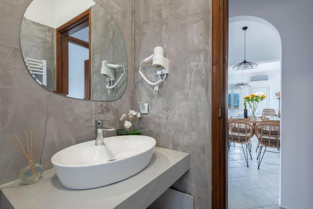 Blue Harmony Villa Dhramia Bagian luar foto